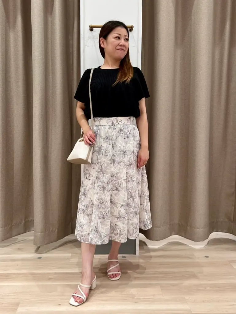 ANY SIS 瀬野 コーディネート画像