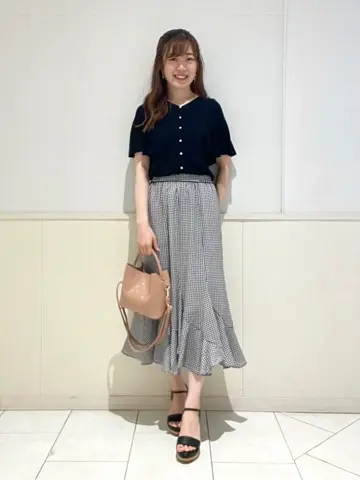 ANY SIS みぃ コーディネート画像