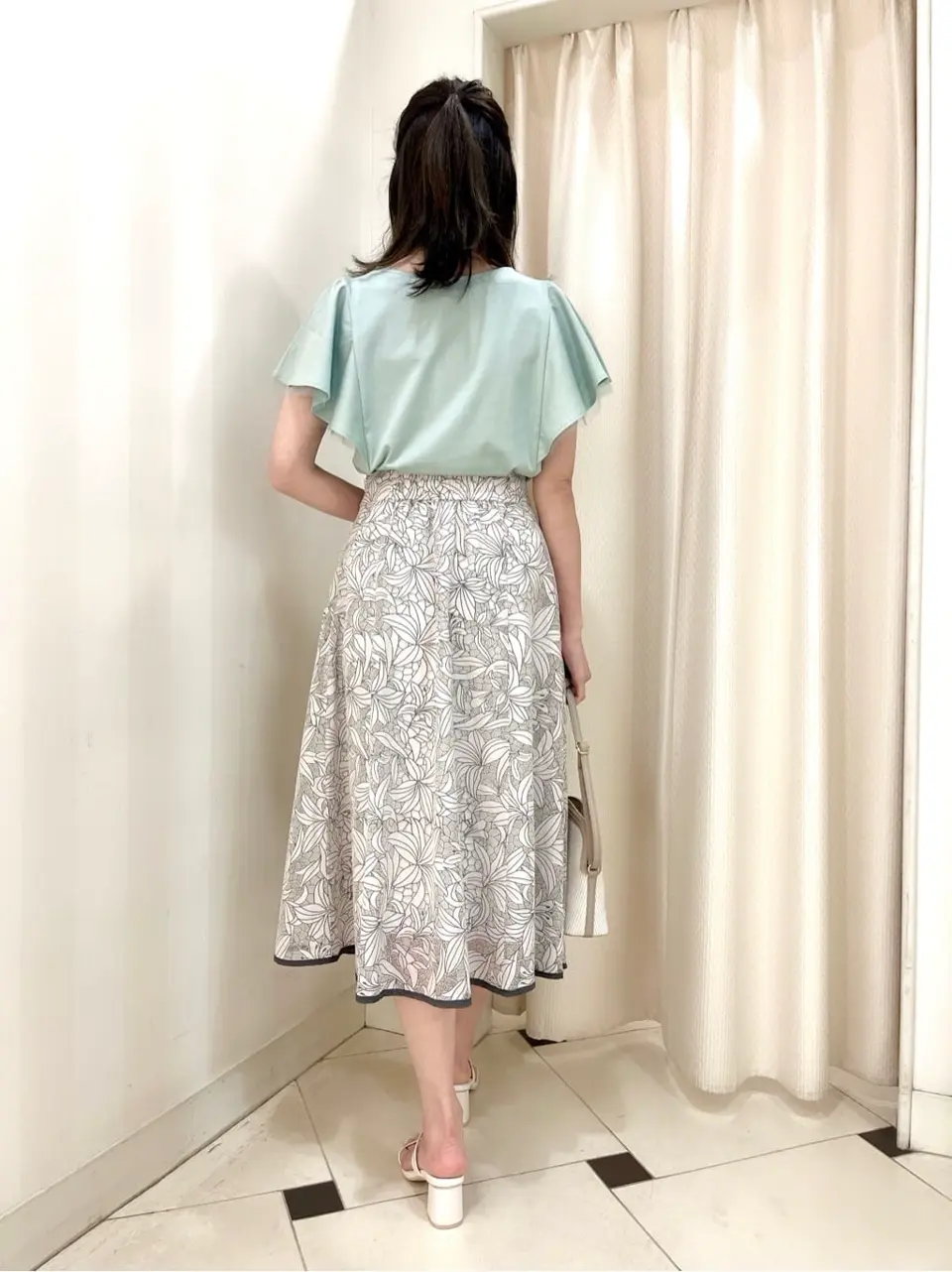 ANY SIS 金井 コーディネート画像