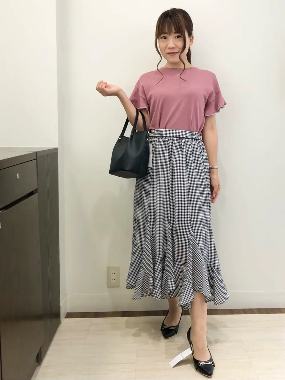 ANY SIS スタッフ コーディネート画像