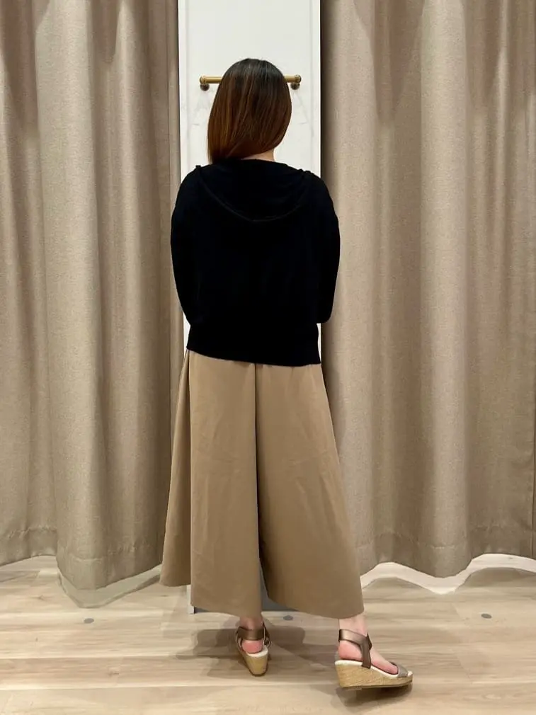 ANY SIS 瀬野 コーディネート画像