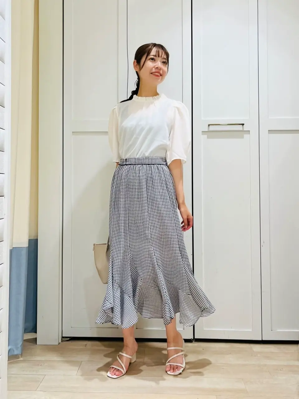 ANY SIS スタッフ コーディネート画像