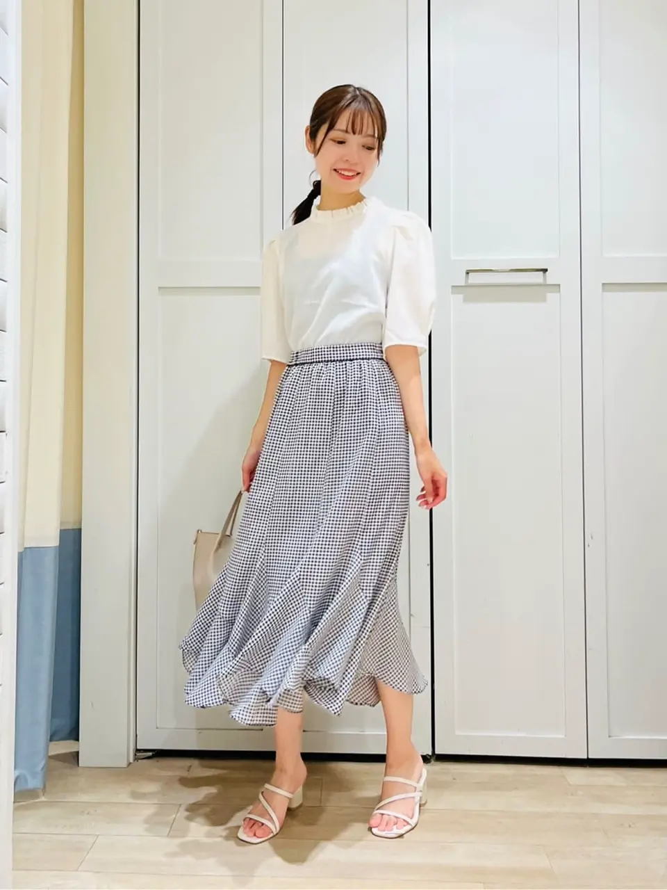 ANY SIS スタッフ コーディネート画像