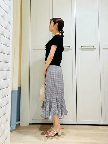 ANY SIS スタッフ コーディネート画像