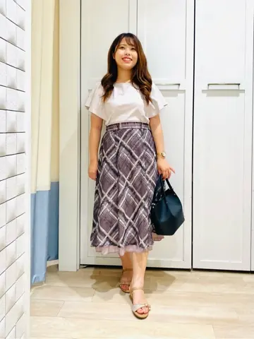 ANY SIS スタッフ コーディネート画像