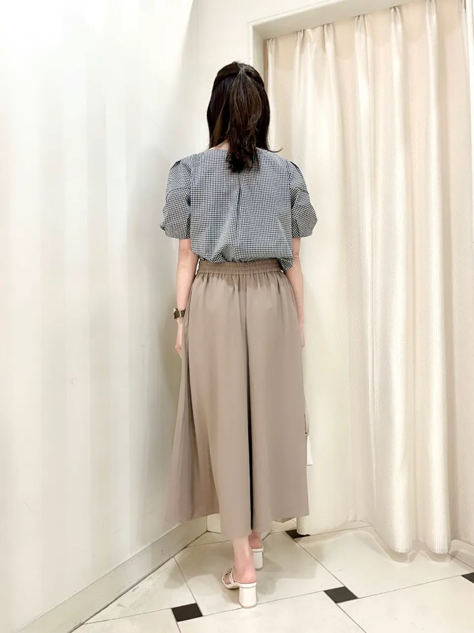 ANY SIS 金井 コーディネート画像