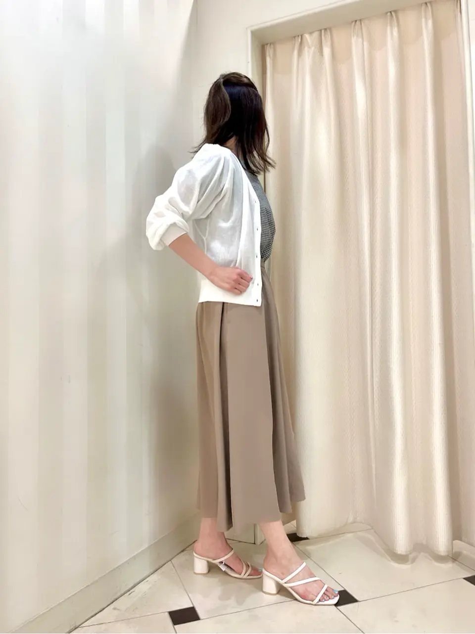 ANY SIS 金井 コーディネート画像