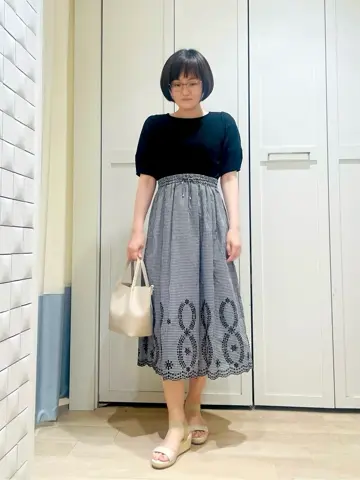 ANY SIS スタッフ コーディネート画像