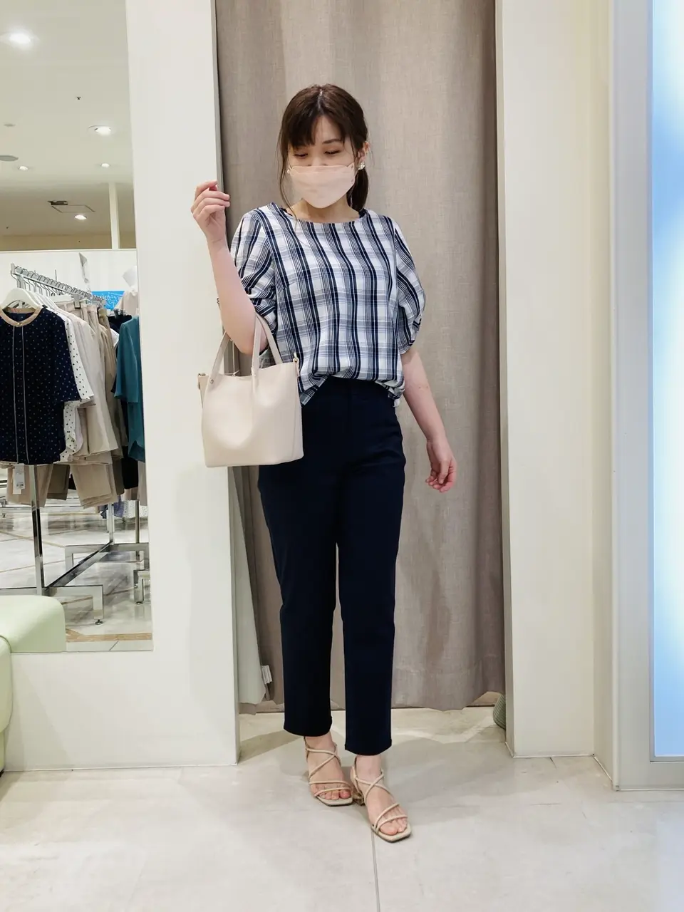 ANY SIS 川根　彩 コーディネート画像