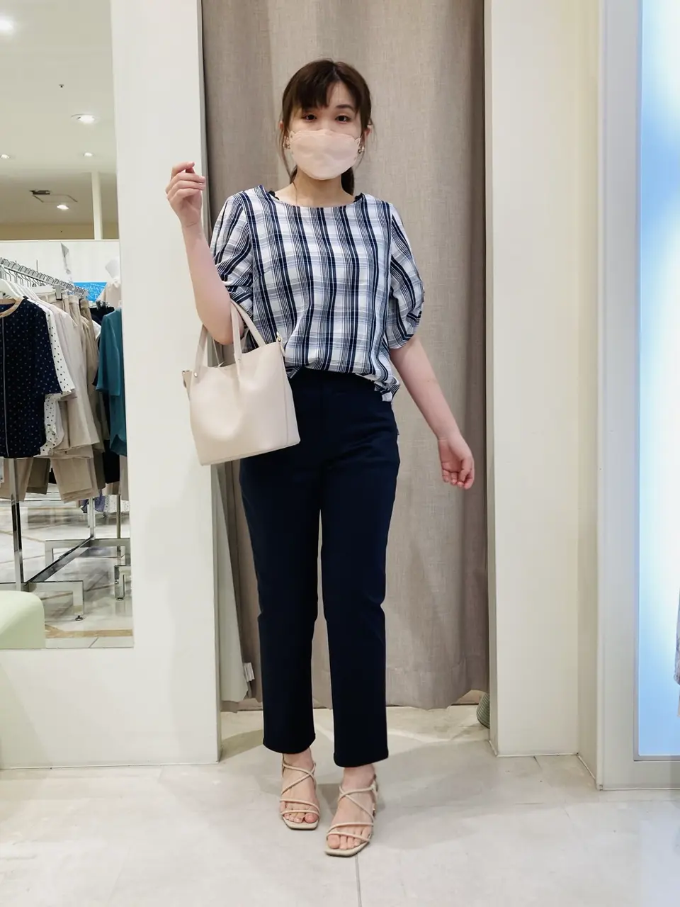 ANY SIS 川根　彩 コーディネート画像