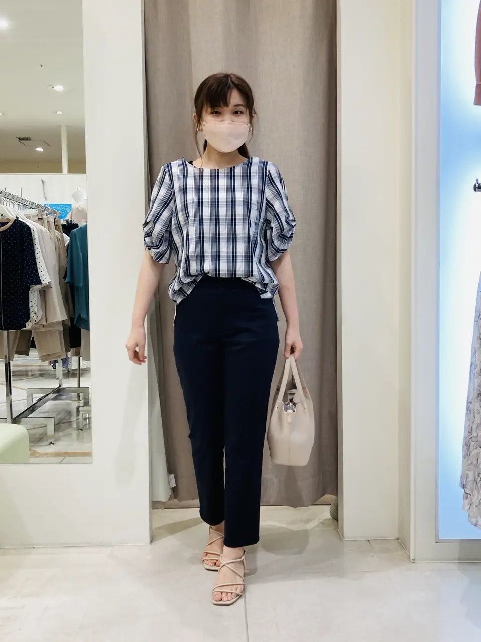 ANY SIS 川根　彩 コーディネート画像