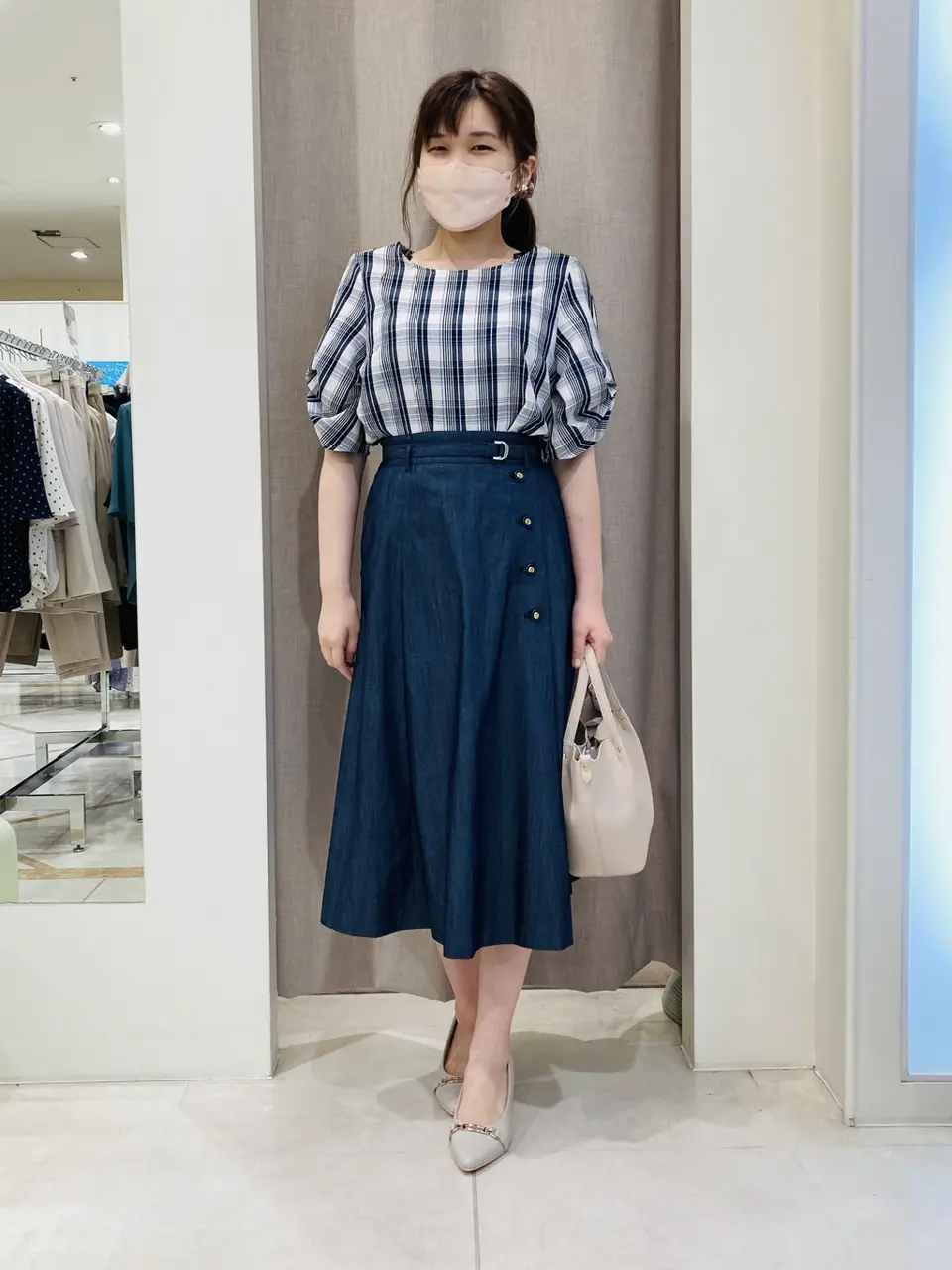 ANY SIS 川根　彩 コーディネート画像