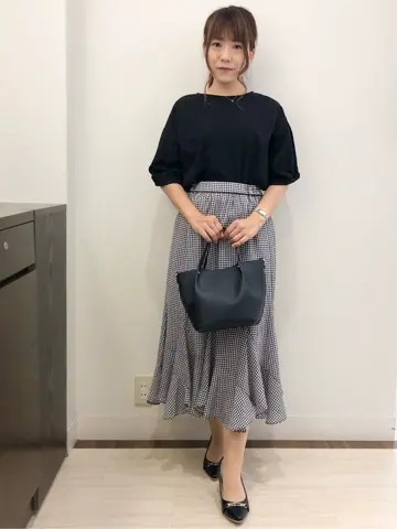 ANY SIS スタッフ コーディネート画像