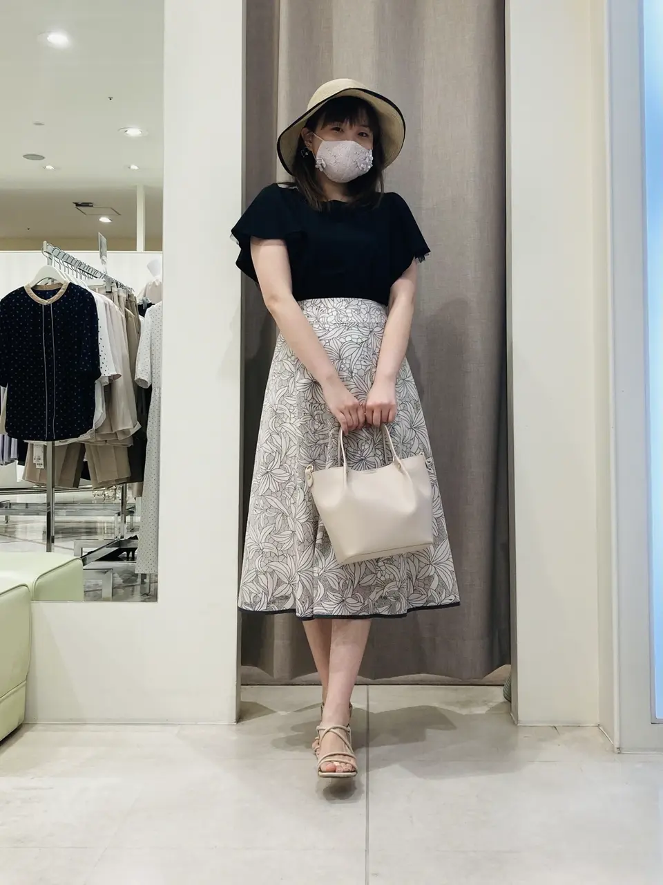 ANY SIS 川根　彩 コーディネート画像