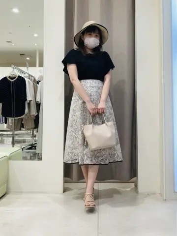 ANY SIS 川根　彩 コーディネート画像