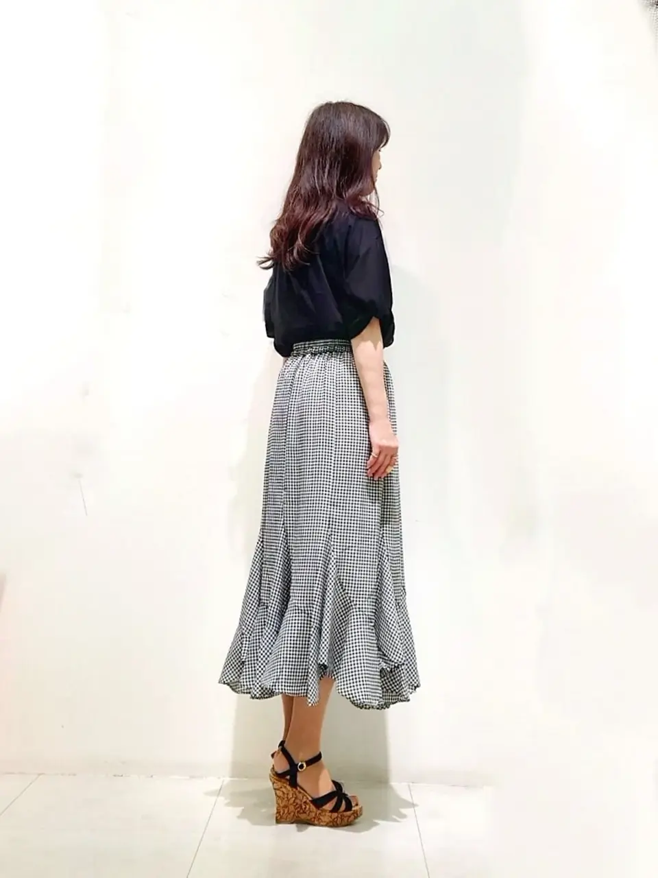 ANY SIS スタッフ コーディネート画像