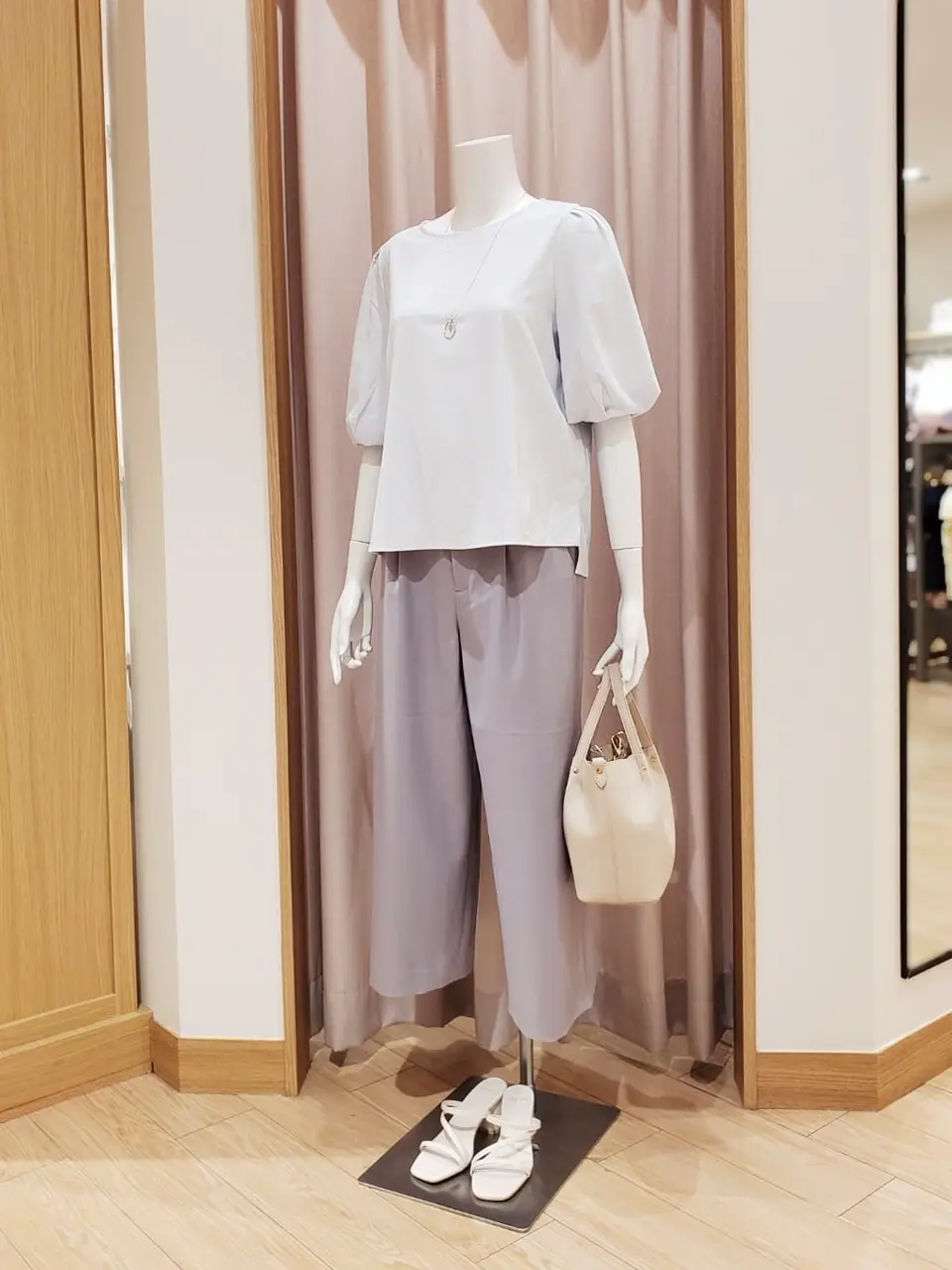 ANY SIS 岩田 コーディネート画像