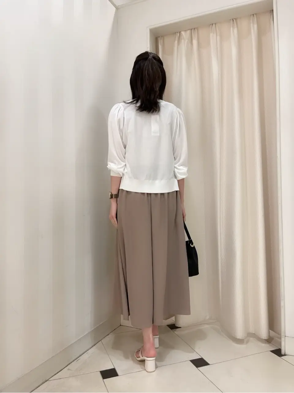 ANY SIS 金井 コーディネート画像