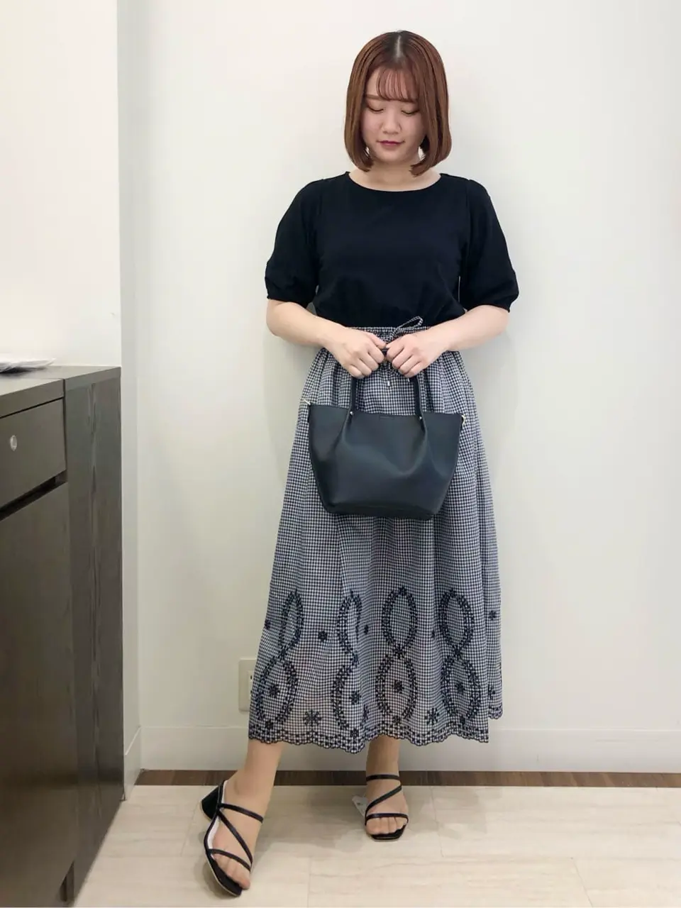 ANY SIS スタッフ コーディネート画像