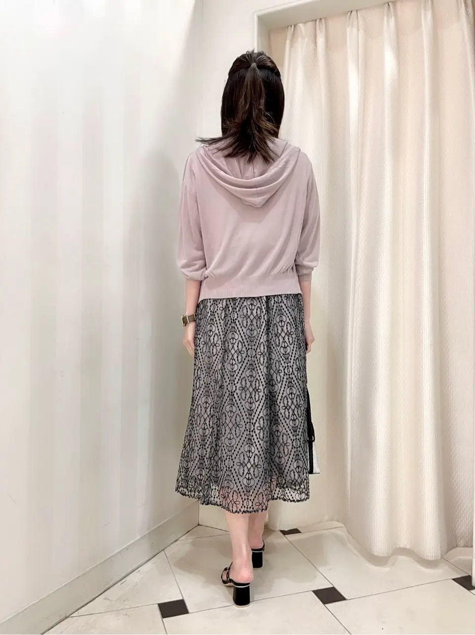 ANY SIS 金井 コーディネート画像