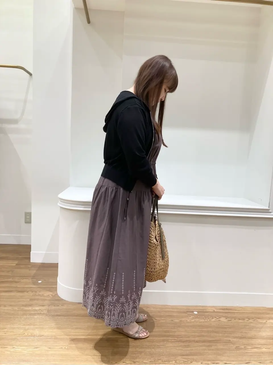 ANY SIS スタッフ コーディネート画像