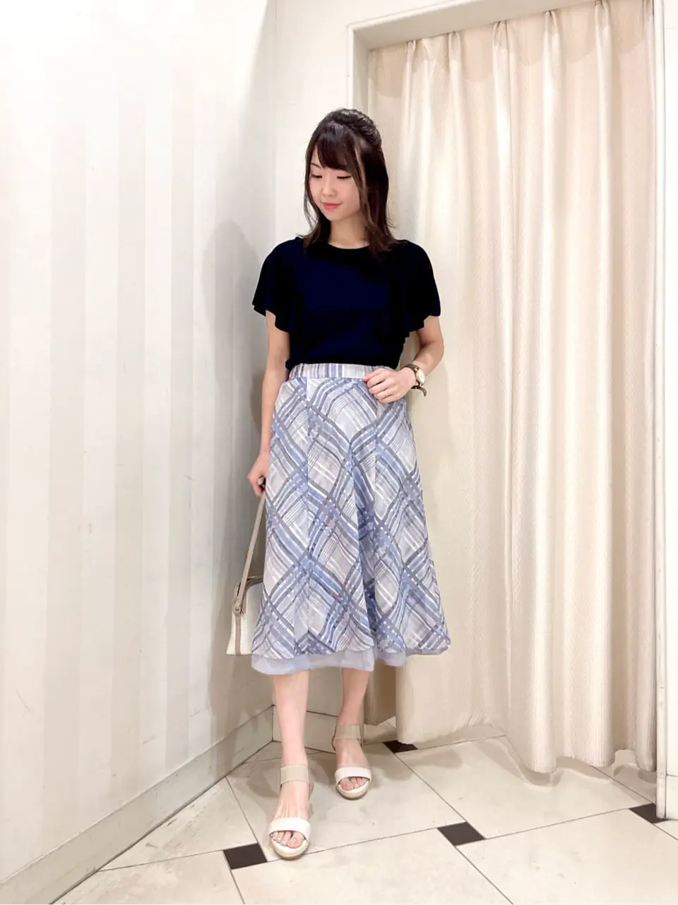 ANY SIS 金井 コーディネート画像