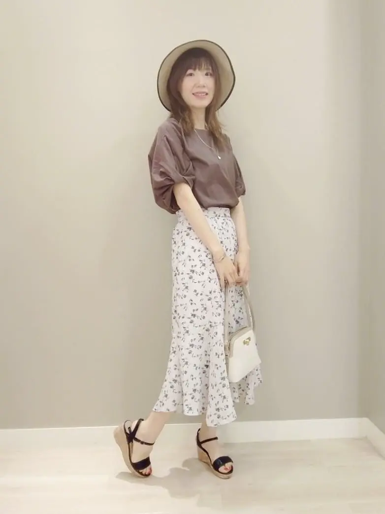 ANY SIS スタッフ コーディネート画像