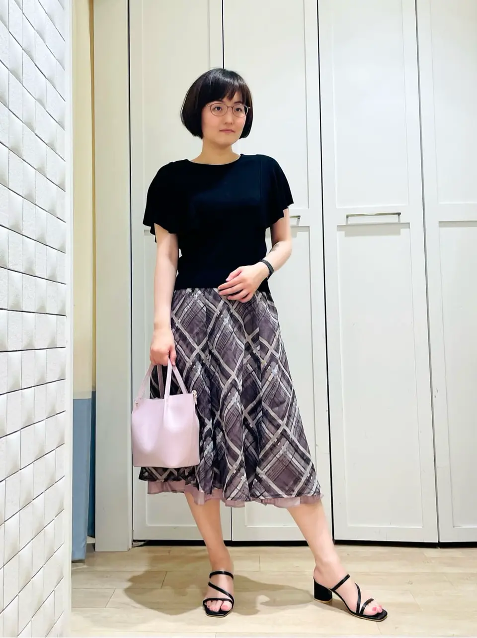 ANY SIS スタッフ コーディネート画像