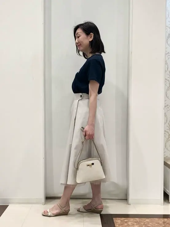 ANY SIS スタッフ コーディネート画像