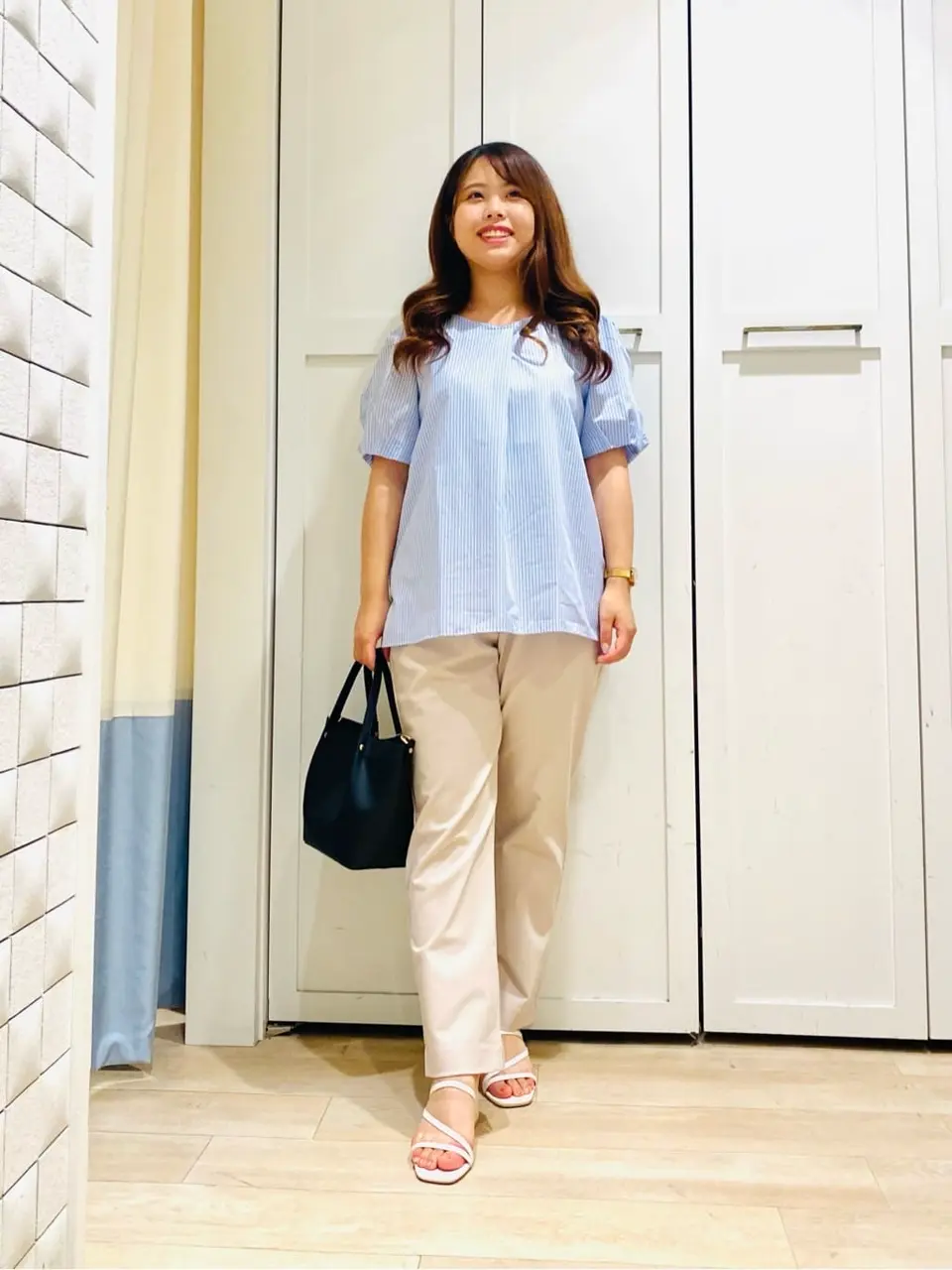 ANY SIS スタッフ コーディネート画像