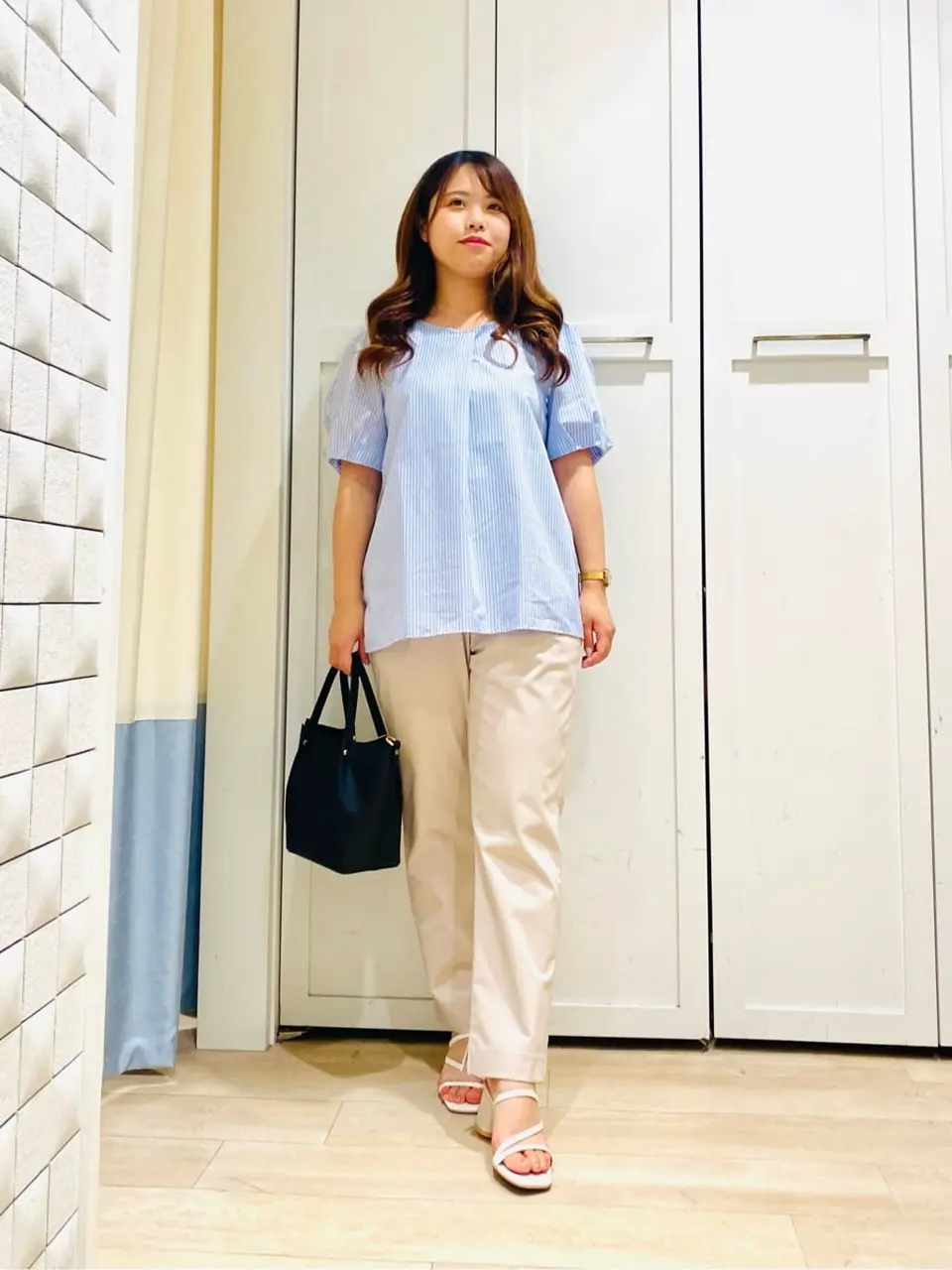 ANY SIS スタッフ コーディネート画像