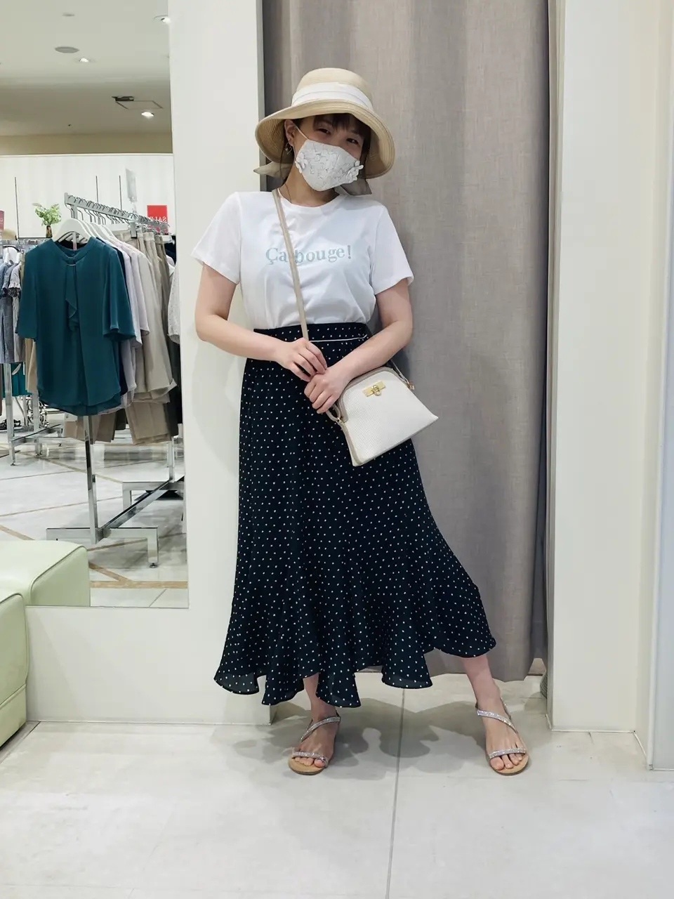 ANY SIS 川根　彩 コーディネート画像