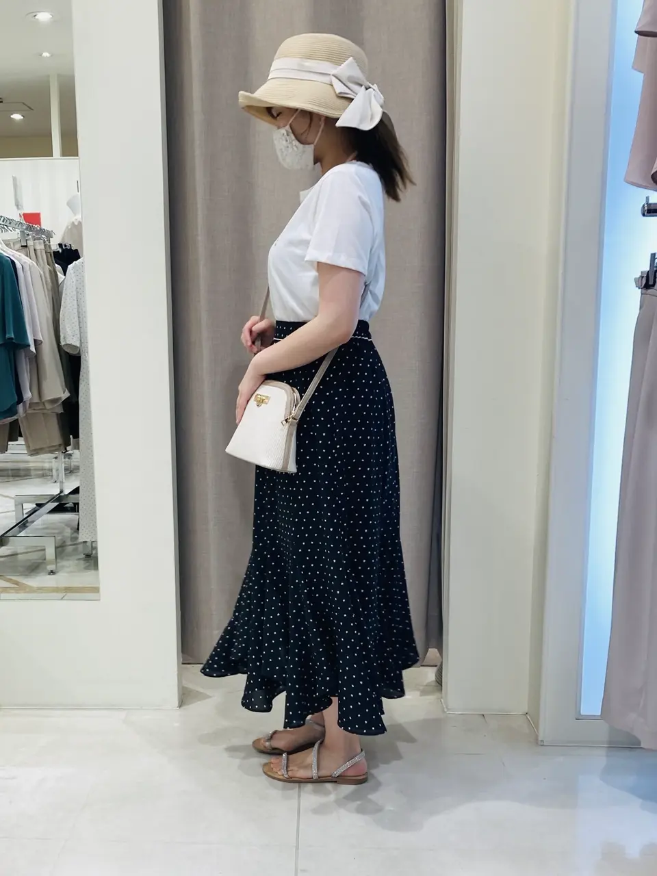 ANY SIS 川根　彩 コーディネート画像