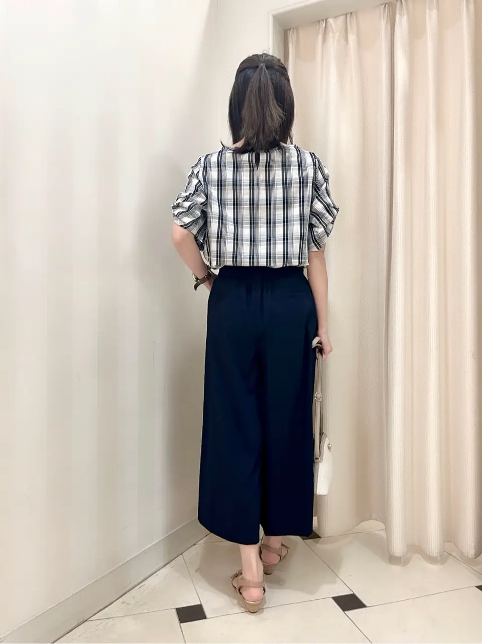 ANY SIS 金井 コーディネート画像