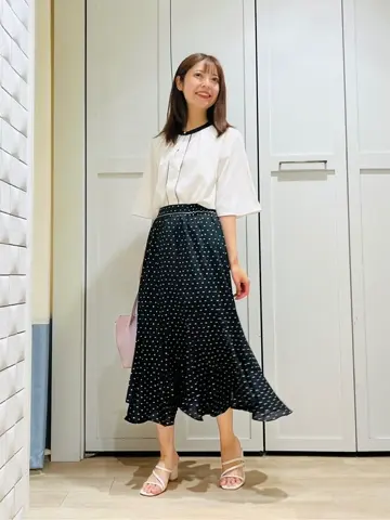 ANY SIS スタッフ コーディネート画像