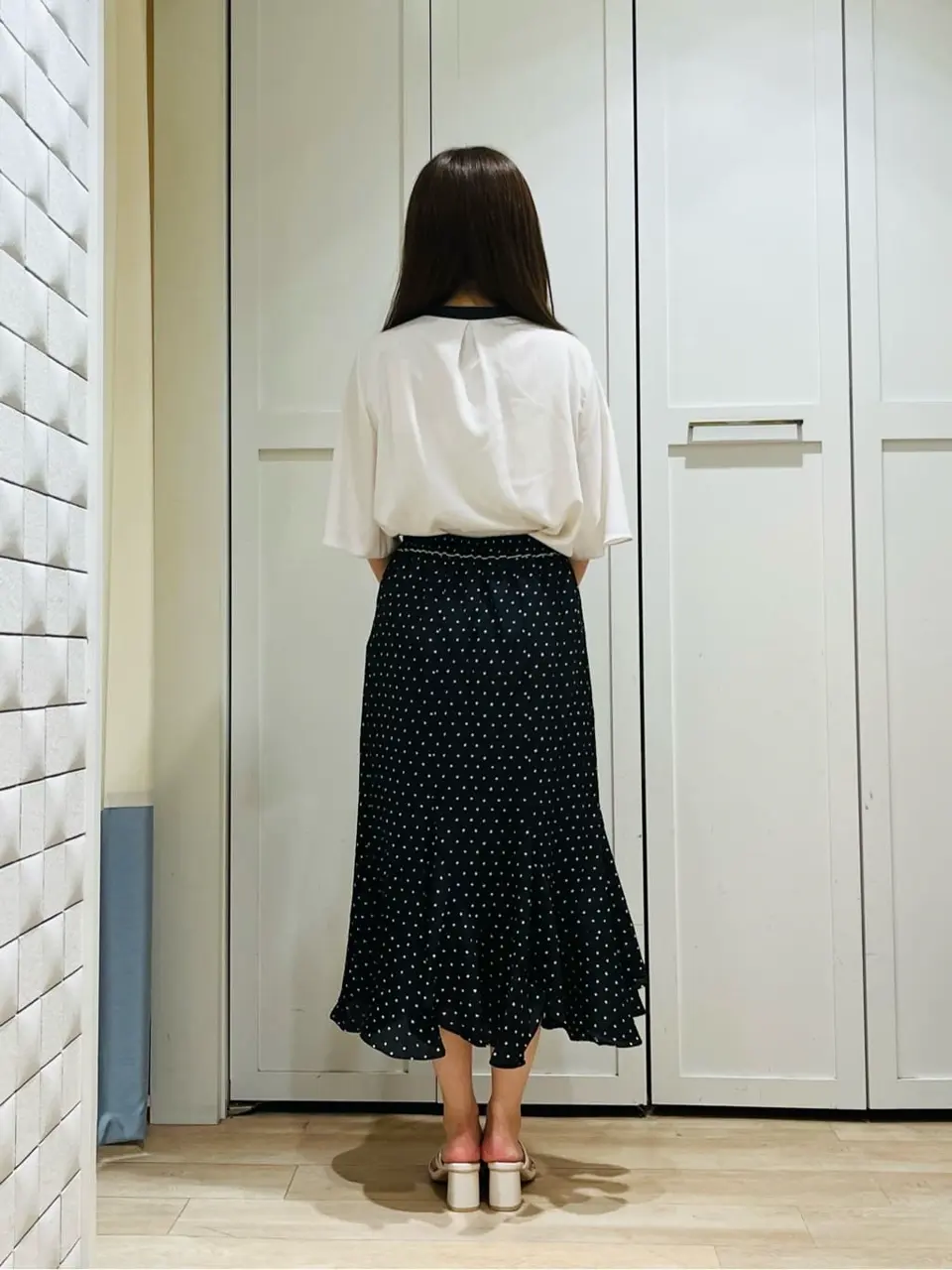 ANY SIS スタッフ コーディネート画像