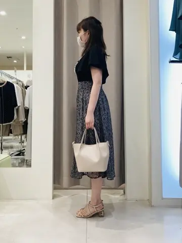 ANY SIS 川根　彩 コーディネート画像