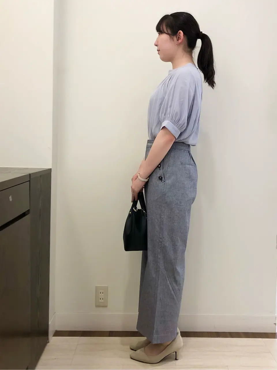 ANY SIS スタッフ コーディネート画像