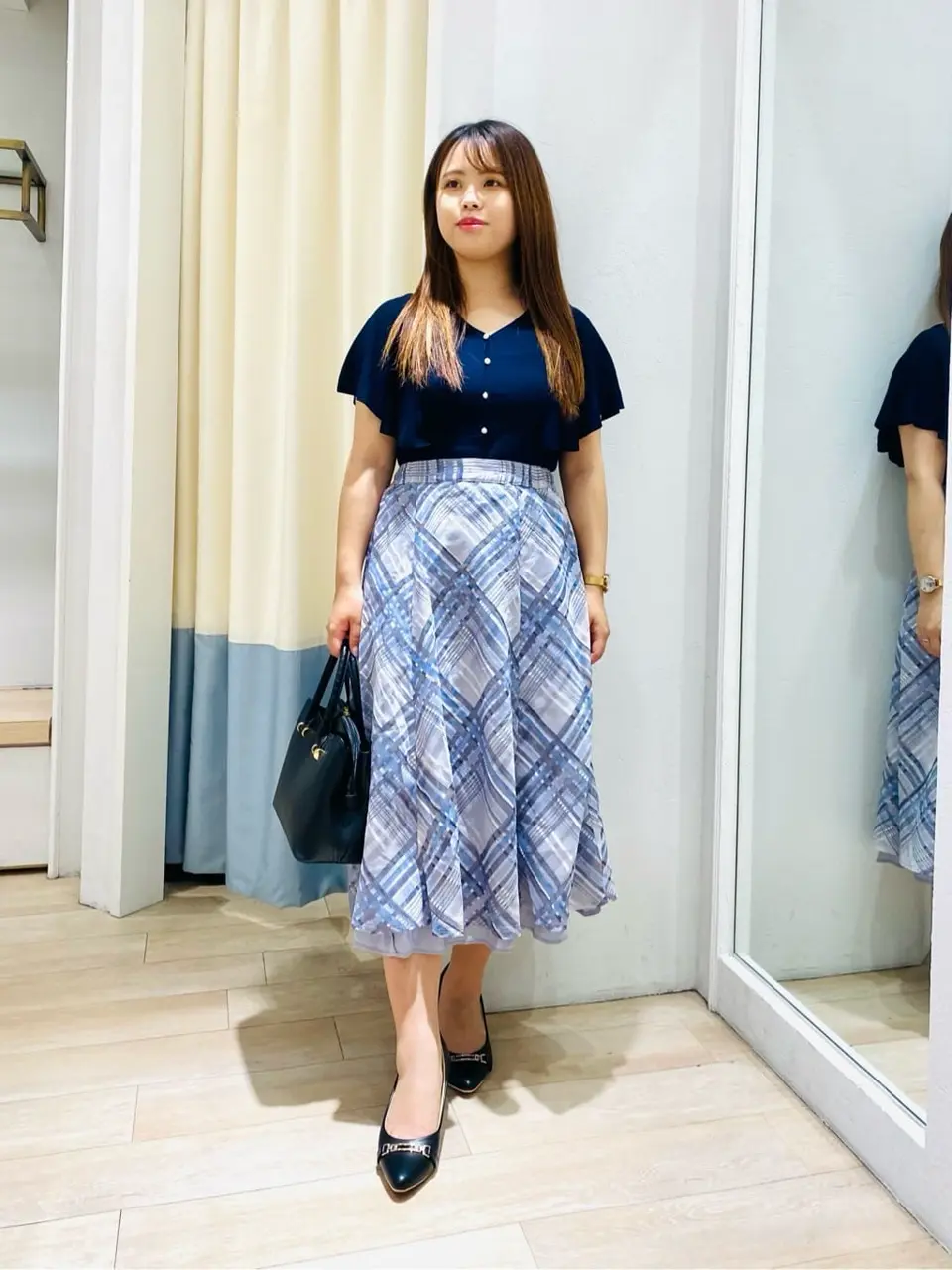 ANY SIS スタッフ コーディネート画像