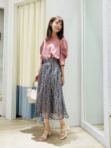 ANY SIS スタッフ コーディネート画像