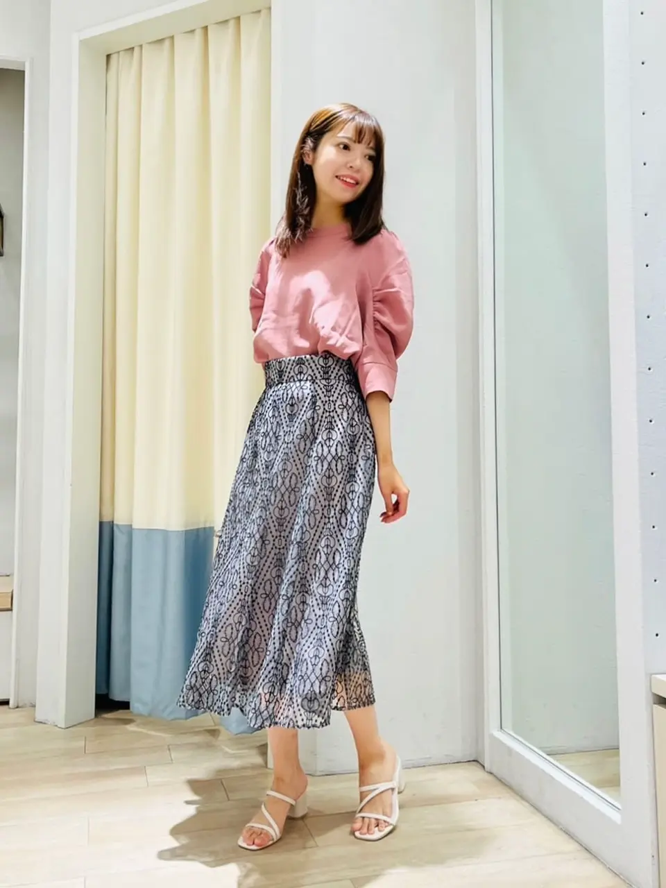 ANY SIS スタッフ コーディネート画像