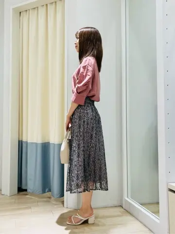 ANY SIS スタッフ コーディネート画像