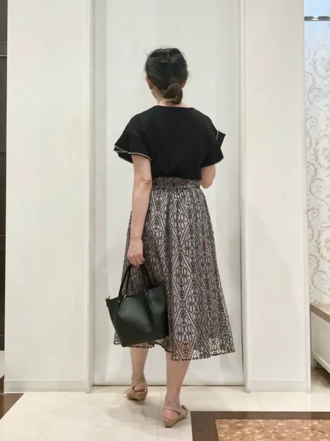 ANY SIS スタッフ コーディネート画像