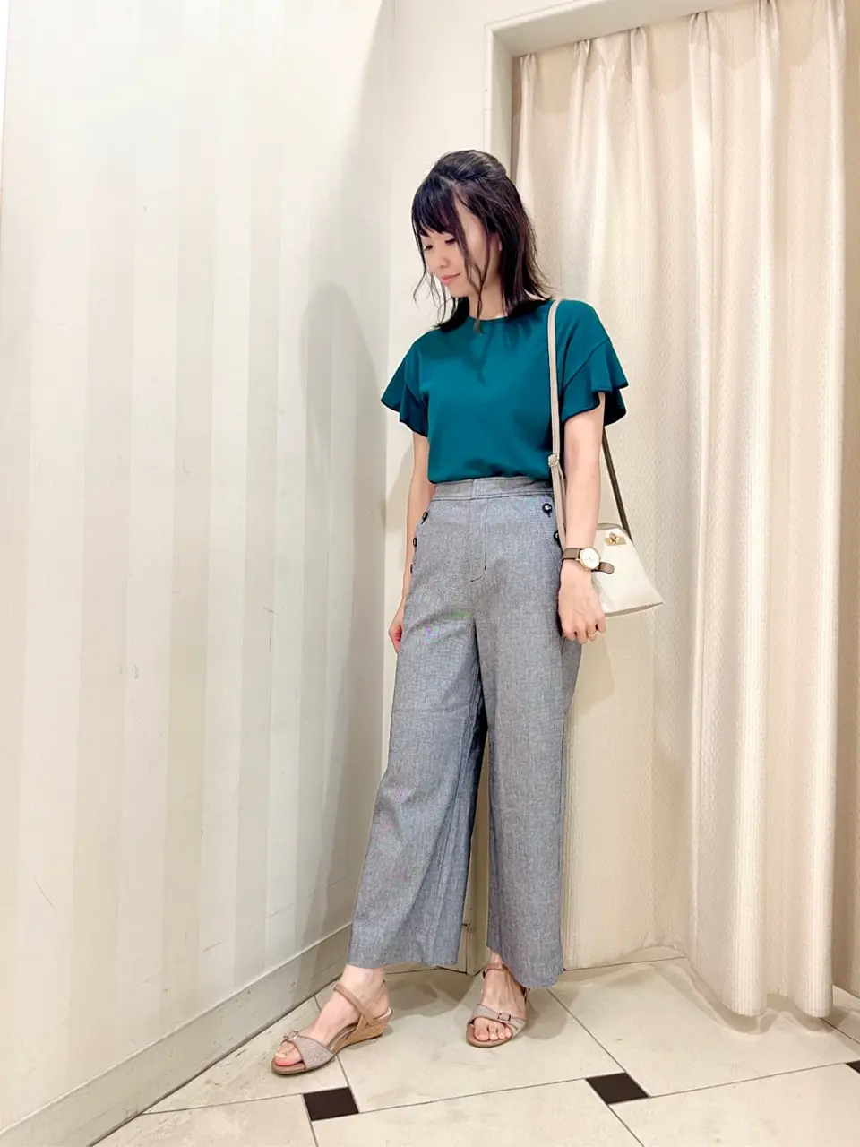 ANY SIS 金井 コーディネート画像