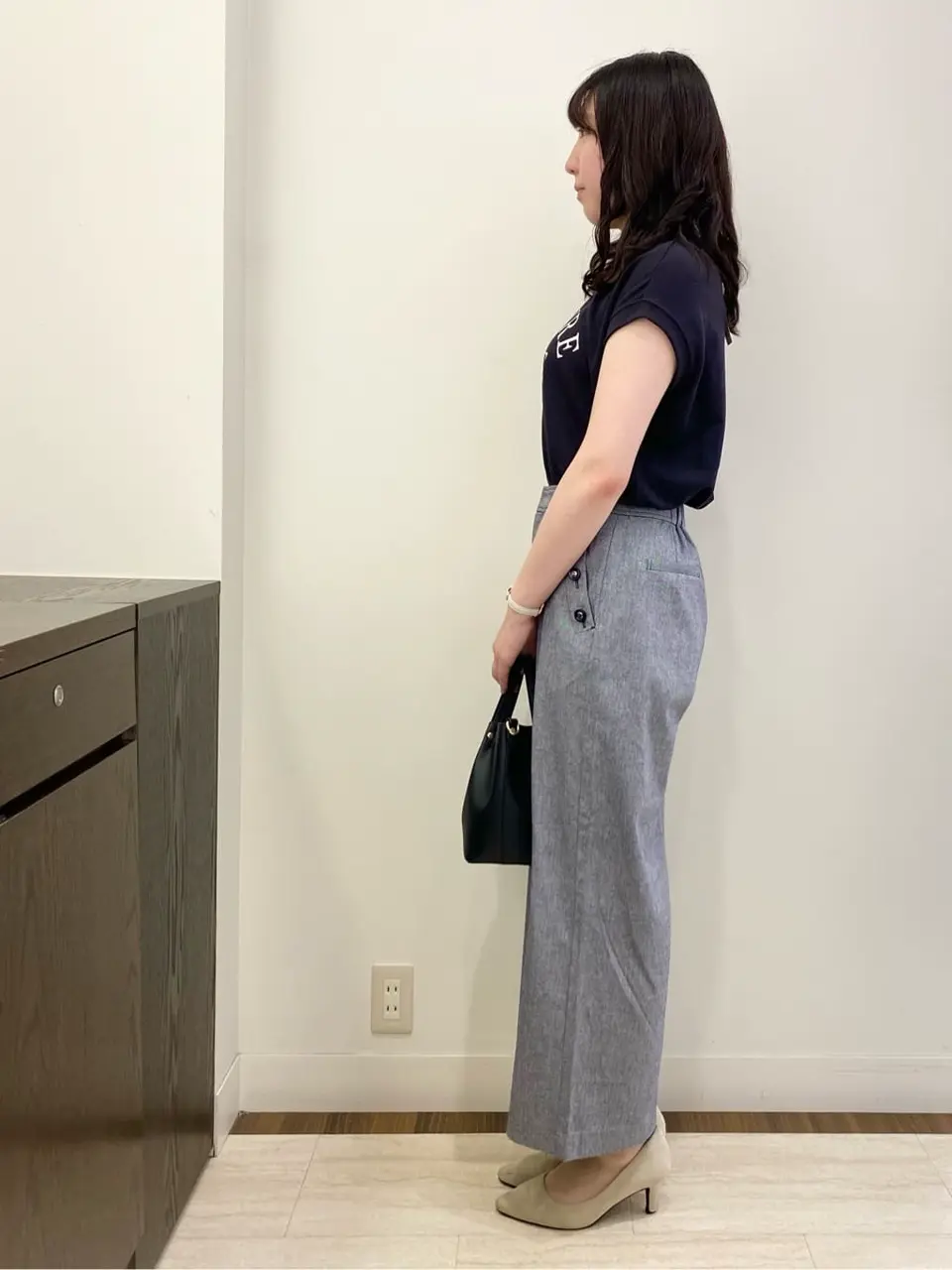 ANY SIS スタッフ コーディネート画像