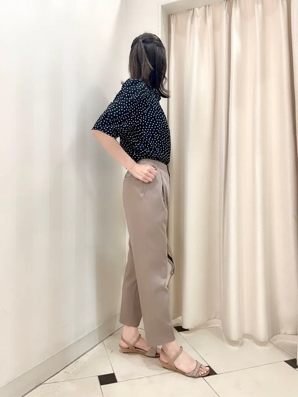 ANY SIS 金井 コーディネート画像