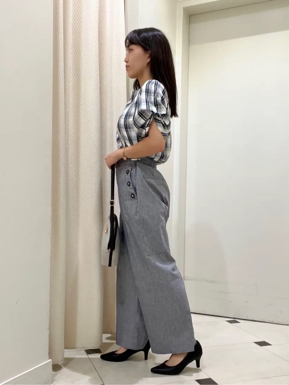 ANY SIS スタッフ コーディネート画像