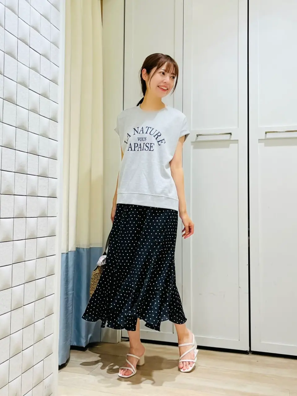 ANY SIS スタッフ コーディネート画像