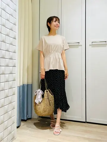 ANY SIS スタッフ コーディネート画像