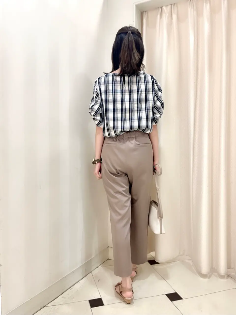 ANY SIS 金井 コーディネート画像